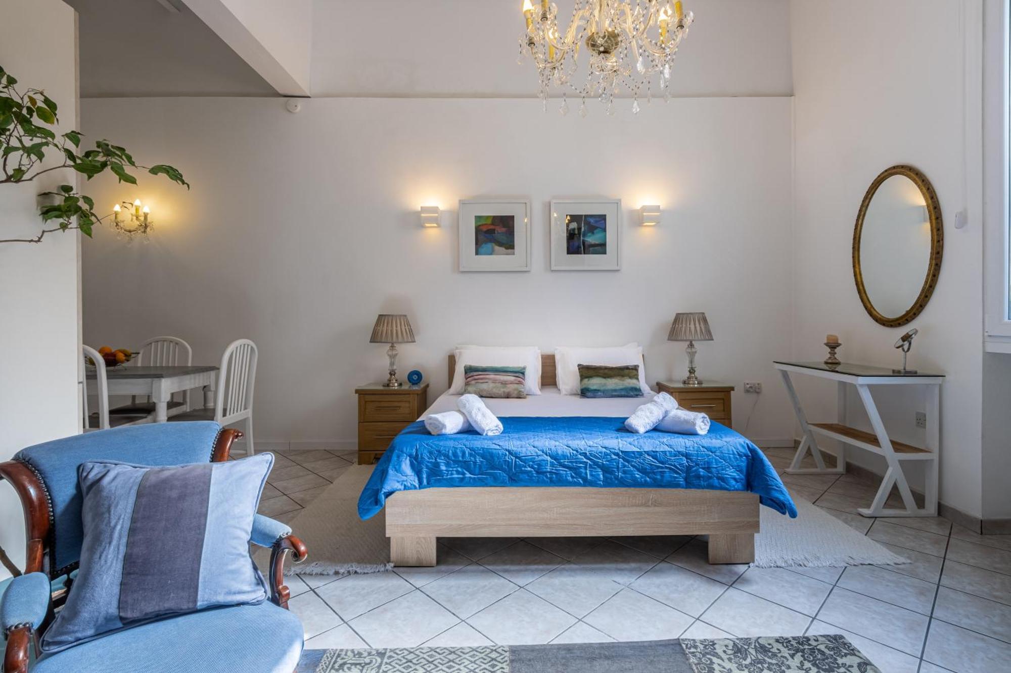 Cozy Carisma Lodging - Central, New And Independent Studio Apartment 슬리에마 외부 사진