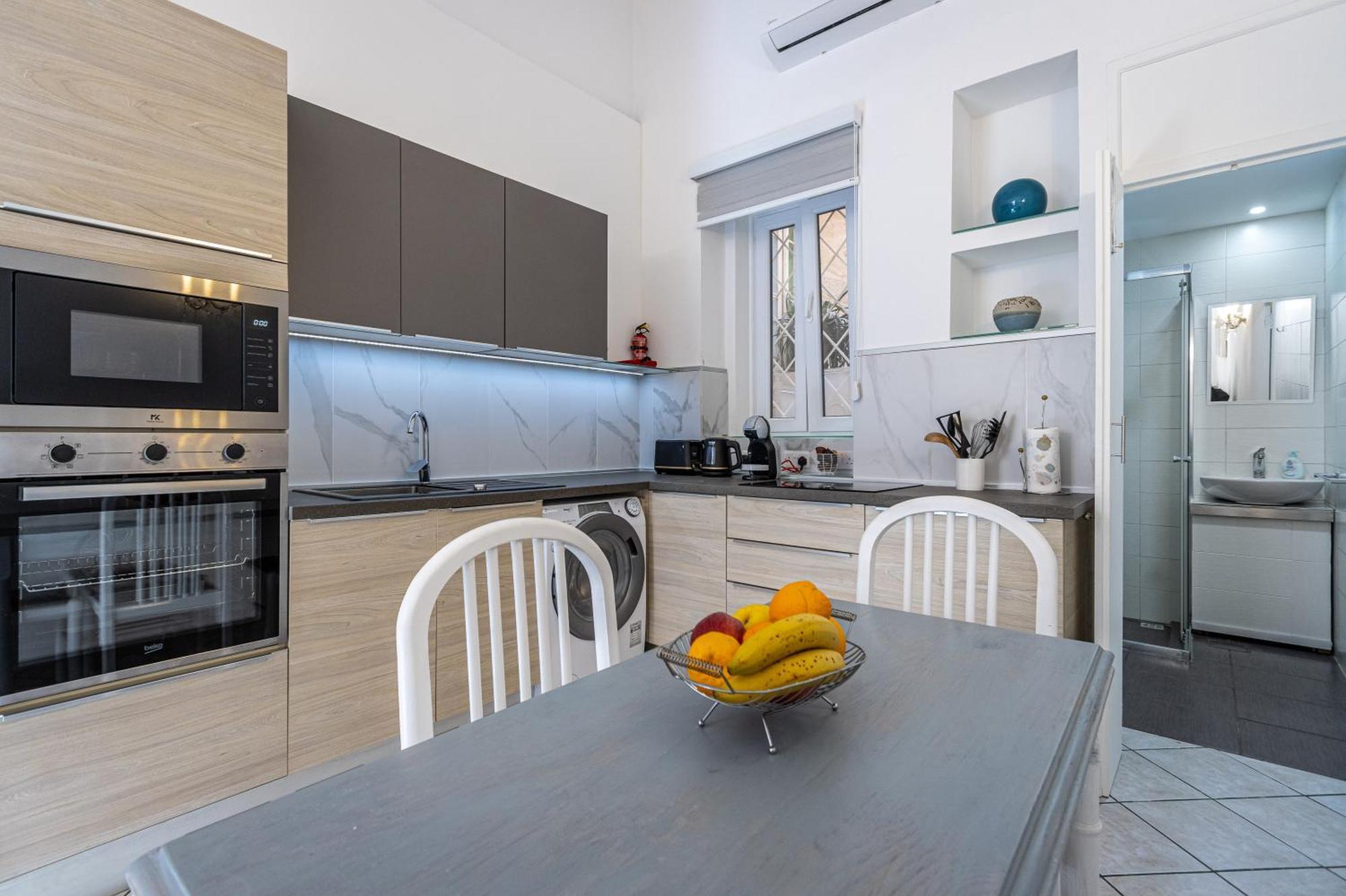 Cozy Carisma Lodging - Central, New And Independent Studio Apartment 슬리에마 외부 사진